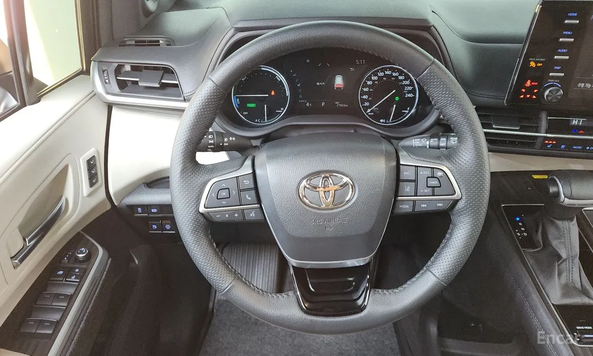 Фото 13 - Toyota Sienna