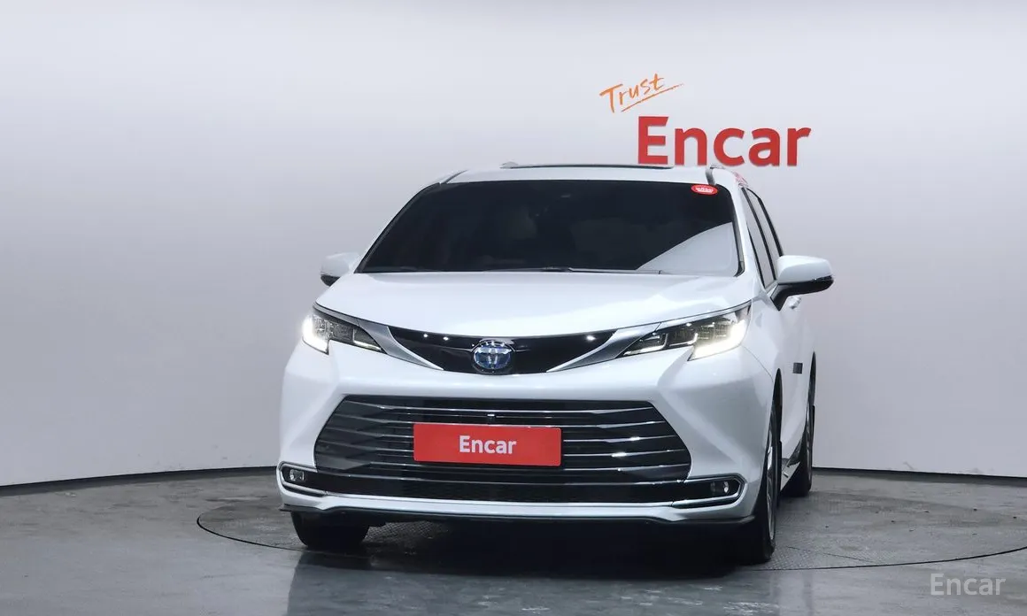 Фото 3 - Toyota Sienna