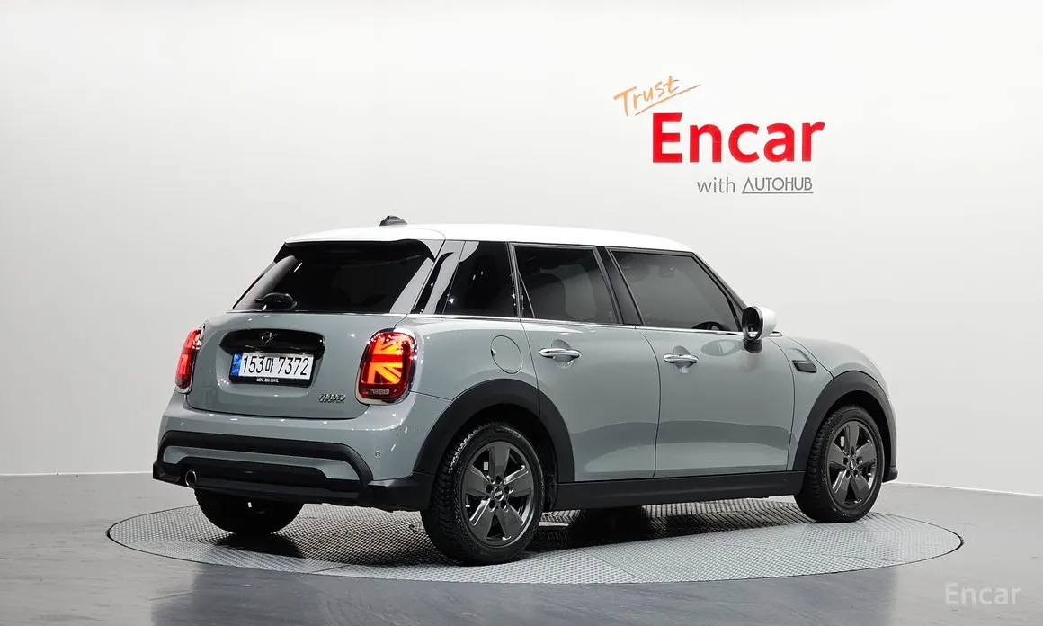 Фото 2 - Mini Cooper