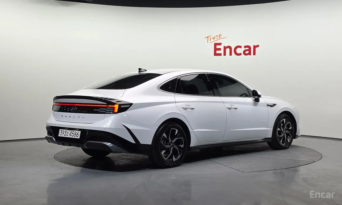 Фото 2 - Hyundai Sonata