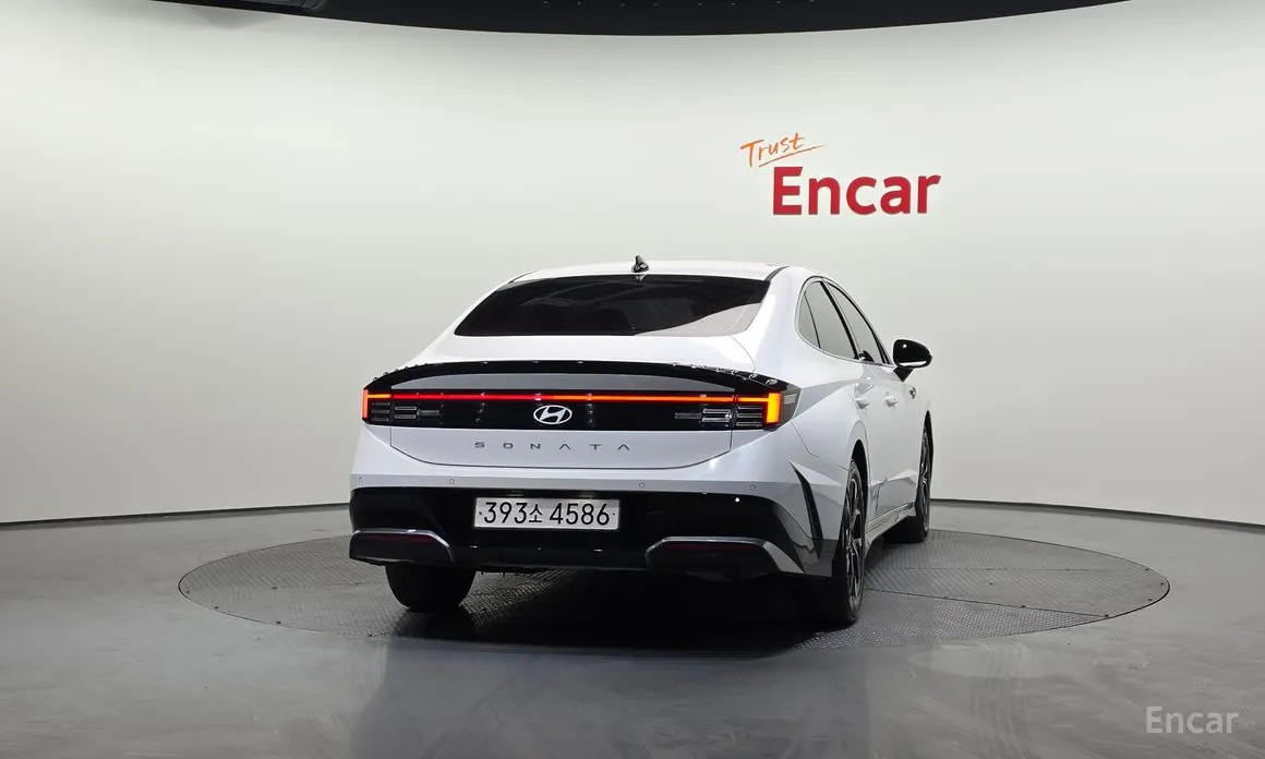 Фото 4 - Hyundai Sonata