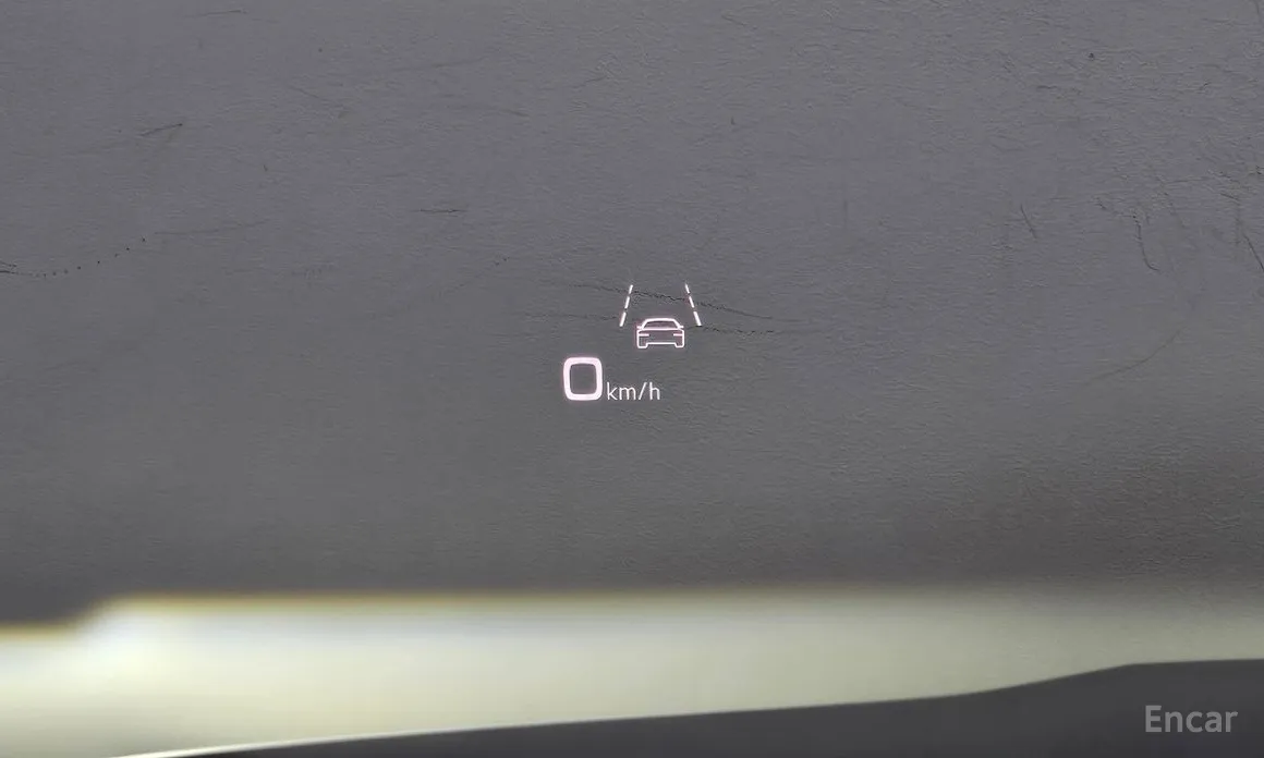 Фото 19 - Audi e-tron