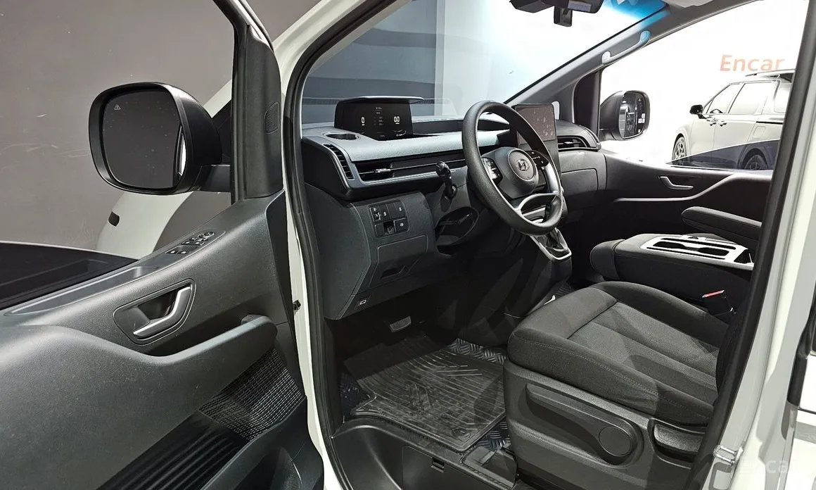 Фото 12 - Hyundai Staria