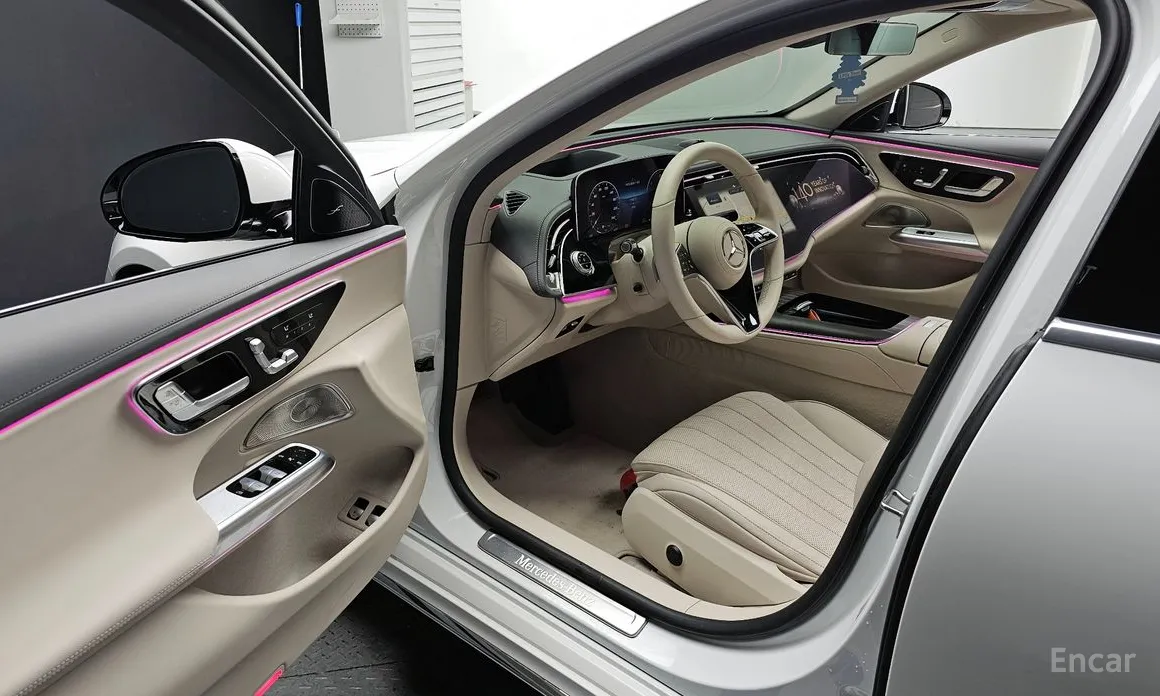 Фото 10 - Mercedes-Benz E-Class