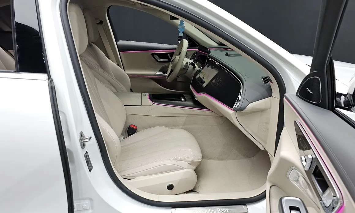 Фото 11 - Mercedes-Benz E-Class