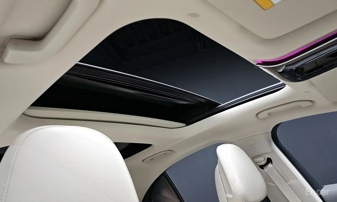 Фото 19 - Mercedes-Benz E-Class