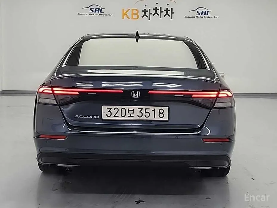 Фото 3 - Honda Accord