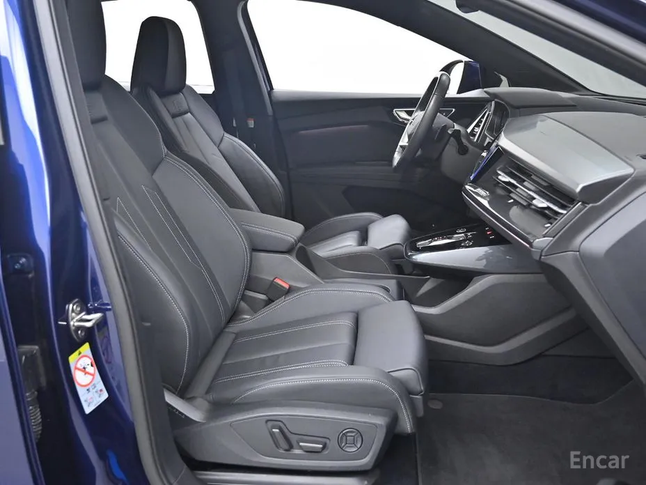 Фото 10 - Audi Q4 e-tron