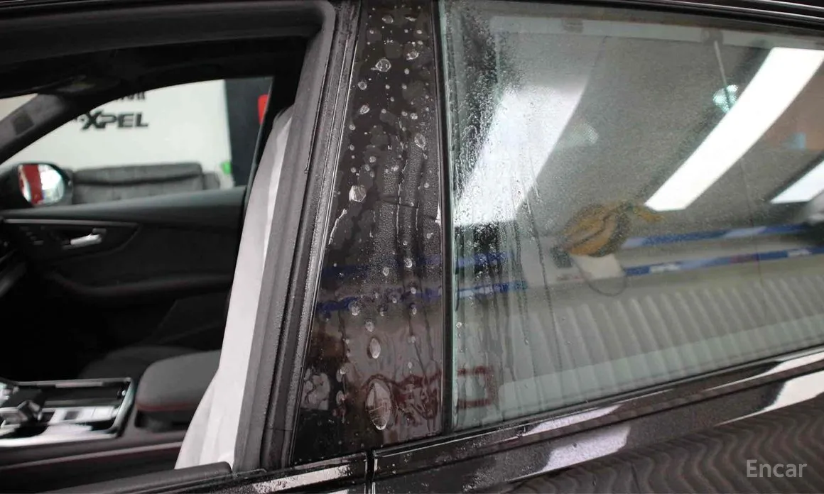 Фото 14 - Audi RS Q8