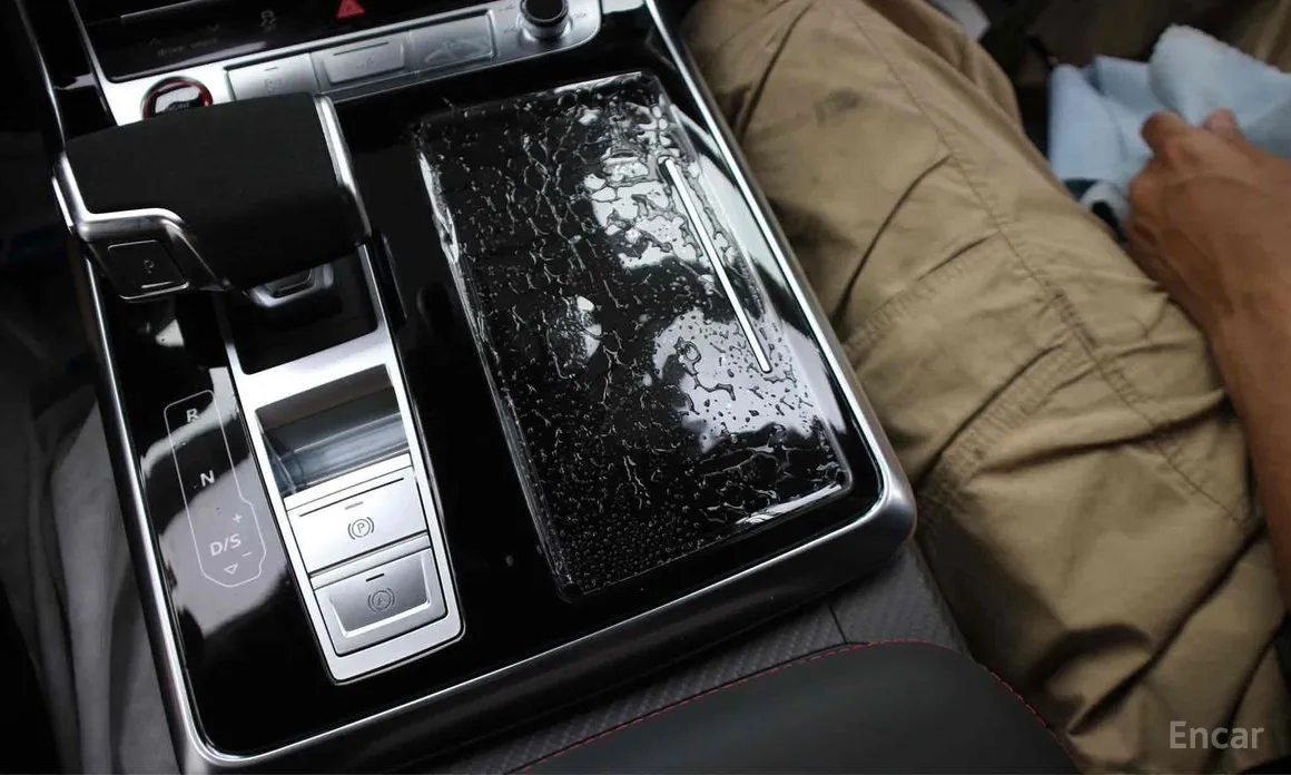 Фото 15 - Audi RS Q8