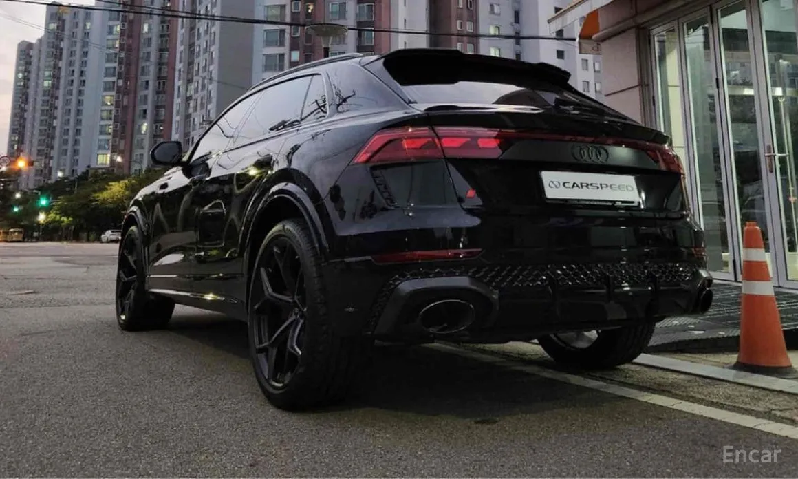 Фото 5 - Audi RS Q8