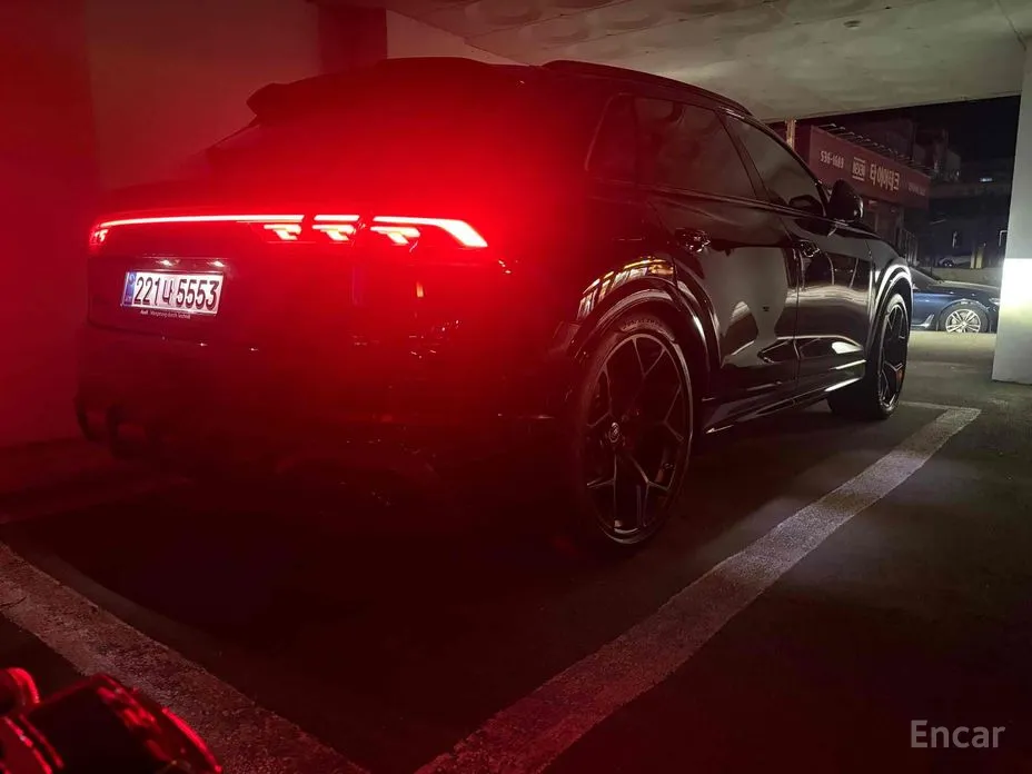 Фото 8 - Audi RS Q8