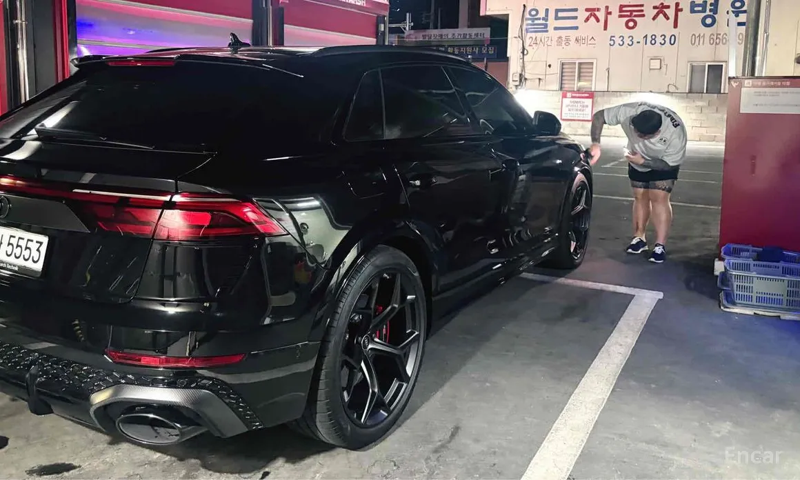 Фото 9 - Audi RS Q8