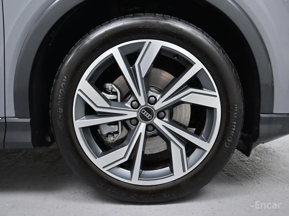 Фото 5 - Audi Q4 e-tron