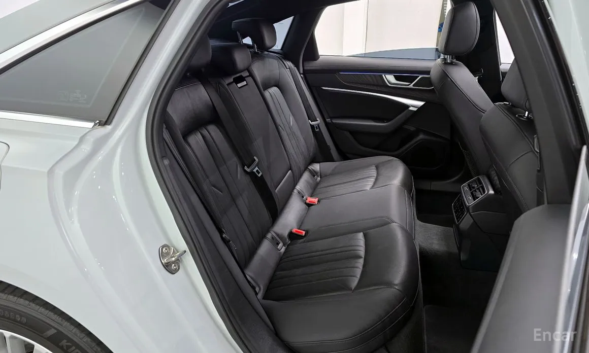 Фото 12 - Audi A6