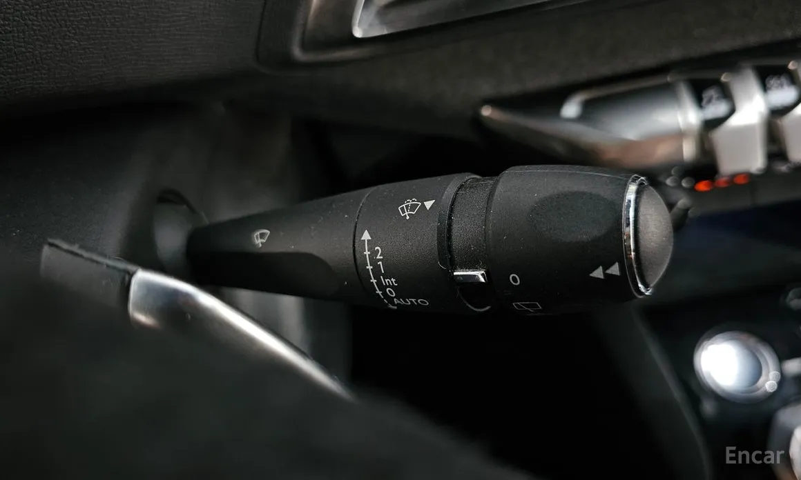 Фото 18 - Peugeot 5008