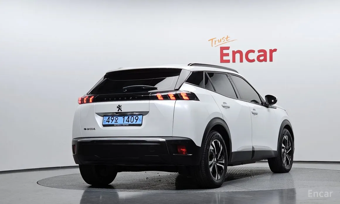 Фото 2 - Peugeot 2008