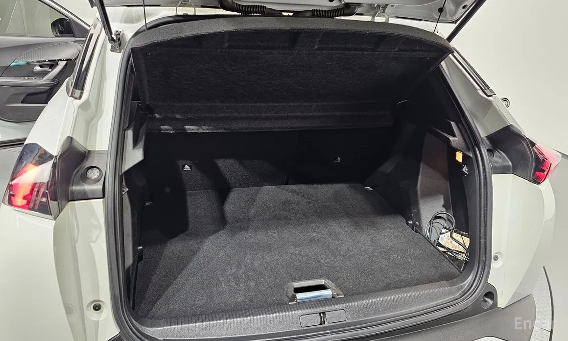 Фото 20 - Peugeot 2008