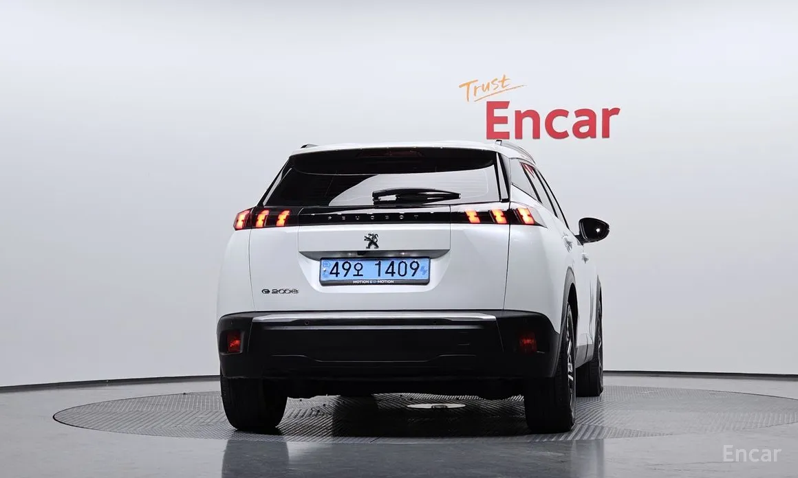 Фото 4 - Peugeot 2008