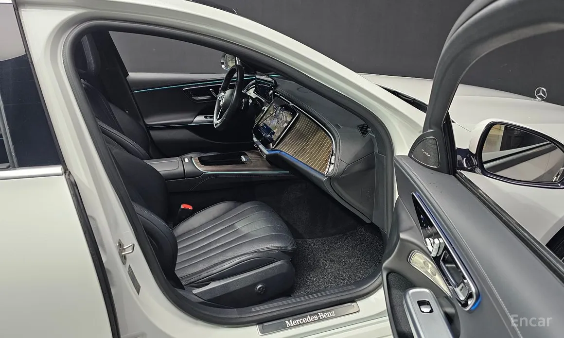 Фото 11 - Mercedes-Benz E-Class