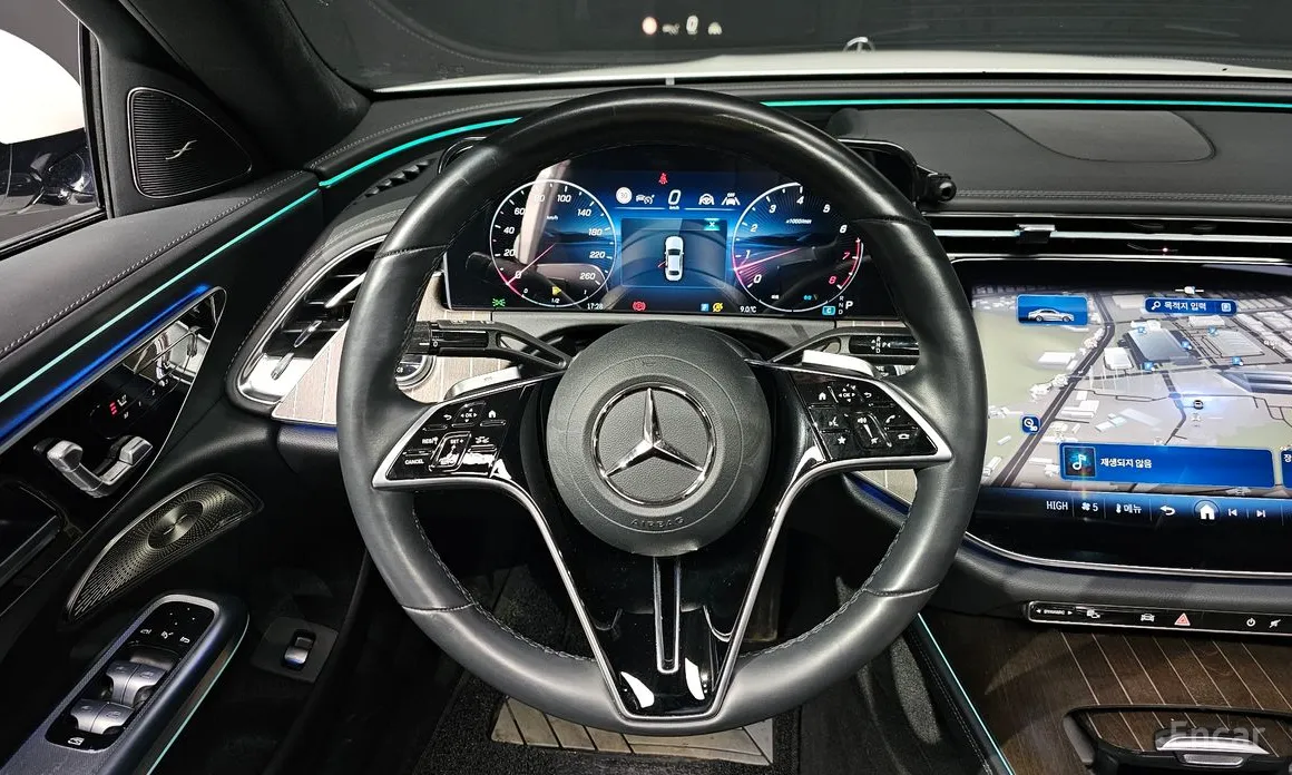 Фото 13 - Mercedes-Benz E-Class