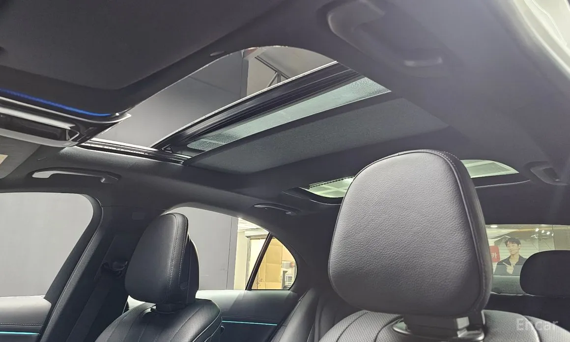 Фото 18 - Mercedes-Benz E-Class