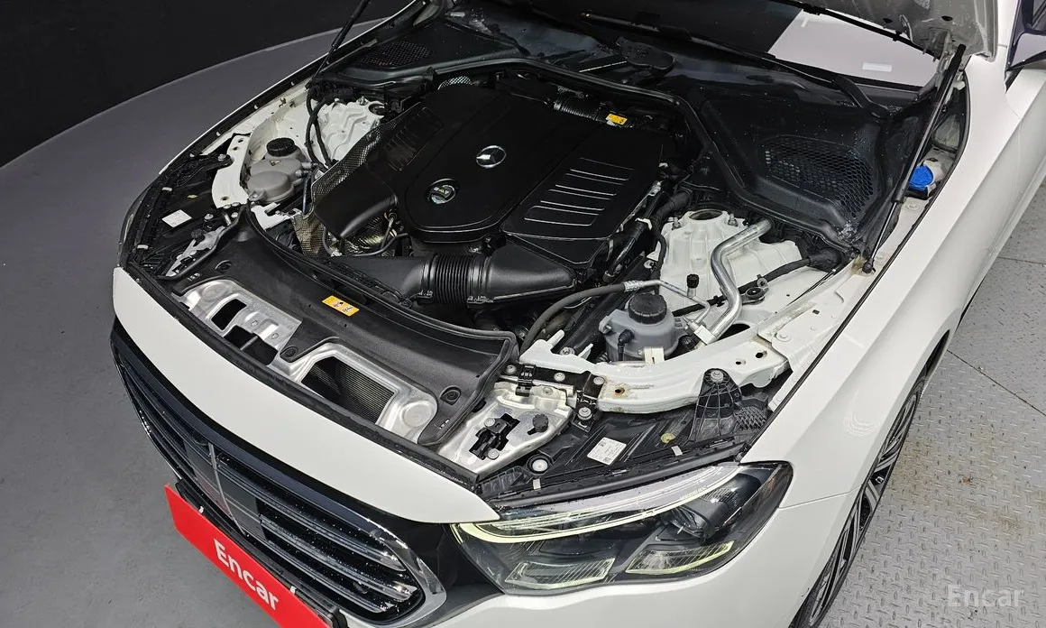 Фото 6 - Mercedes-Benz E-Class