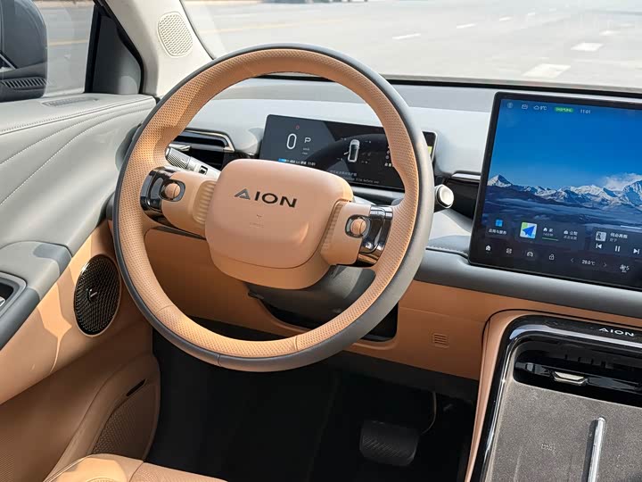 Фото 8 - GAC Aion V