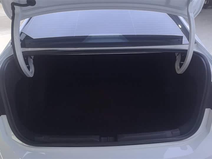 Фото 4 - Volkswagen Lavida