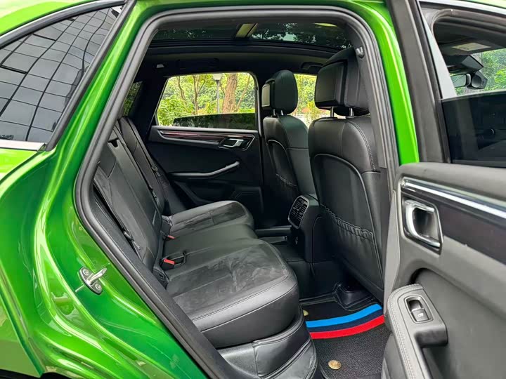 Фото 8 - Porsche Macan