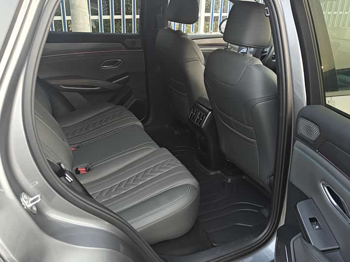 Фото 8 - BYD Song L DM-i Hybrid