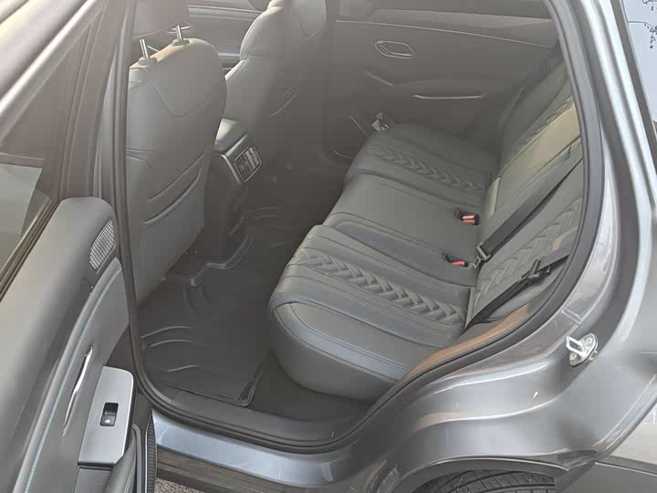 Фото 9 - BYD Song L DM-i Hybrid