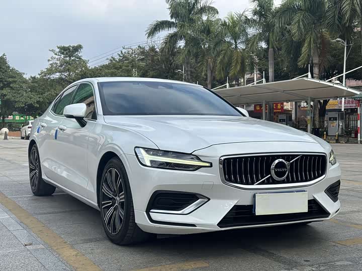 Фото 3 - Volvo S60
