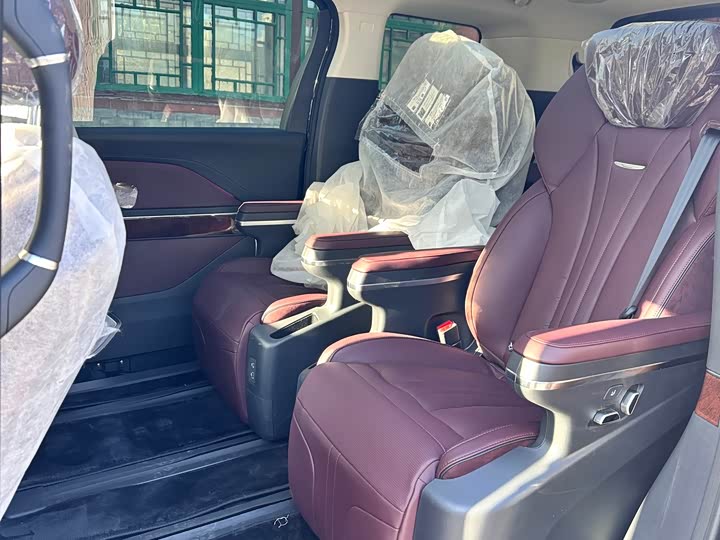 Фото 5 - Hongqi HQ9