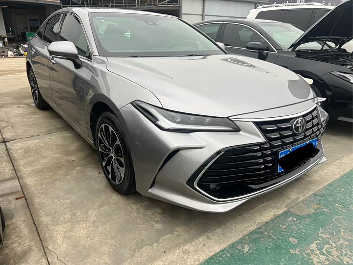 Фото 3 - Toyota Avalon