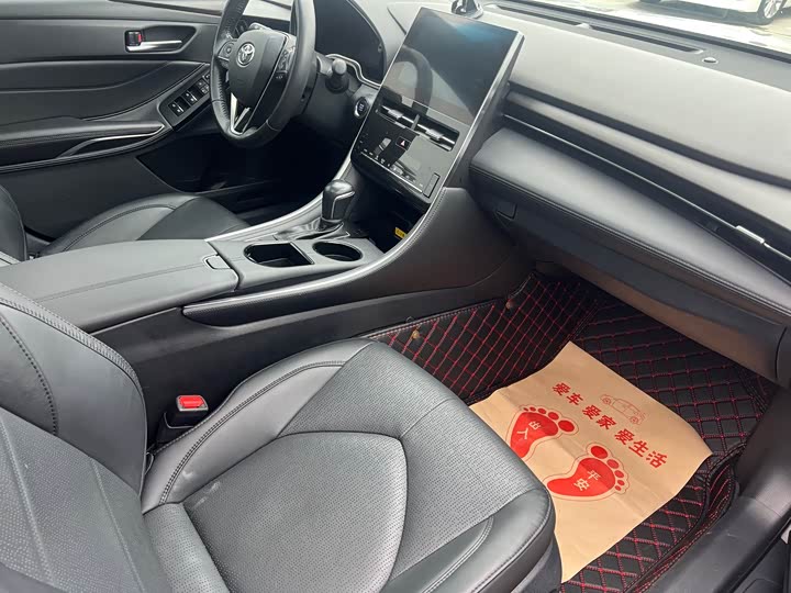 Фото 7 - Toyota Avalon