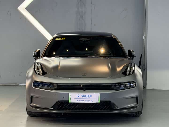 Фото 2 - Zeekr 001