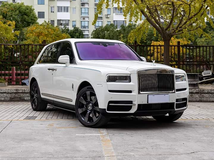 Фото 3 - Rolls-Royce Cullinan