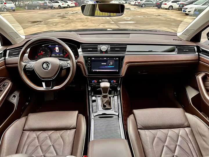 Фото 5 - Volkswagen Phideon