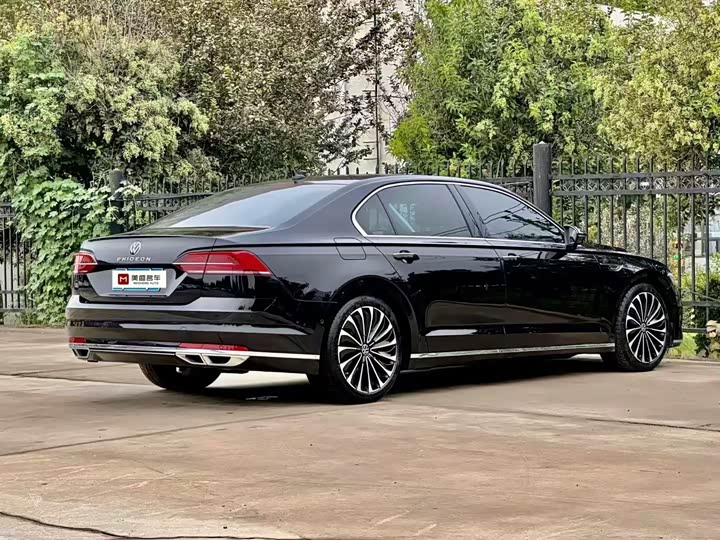 Фото 9 - Volkswagen Phideon
