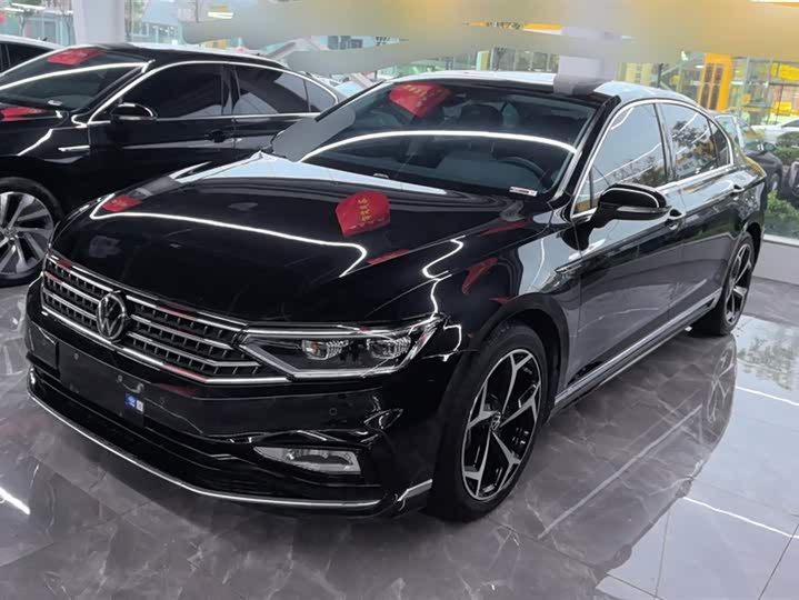 Фото 1 - Volkswagen Magotan