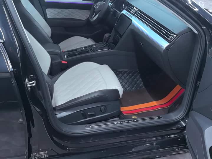 Фото 8 - Volkswagen Magotan