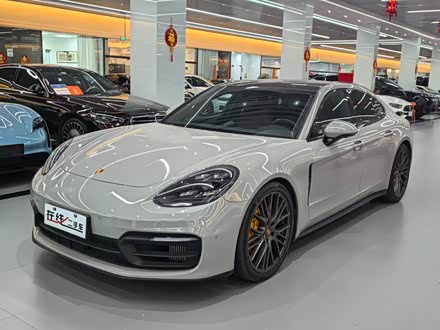 Фото 1 - Porsche Panamera