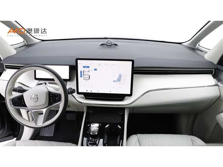 Фото 5 - Volvo EM90