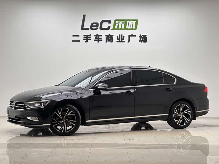 Фото 1 - Volkswagen Magotan