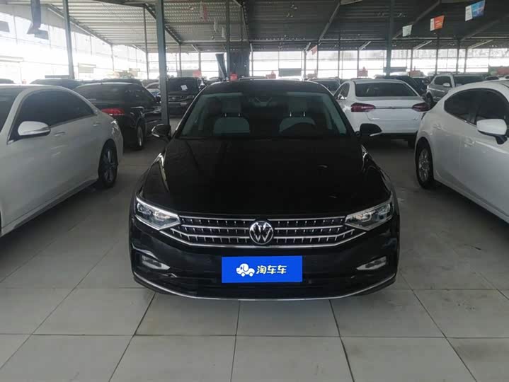 Фото 2 - Volkswagen Magotan