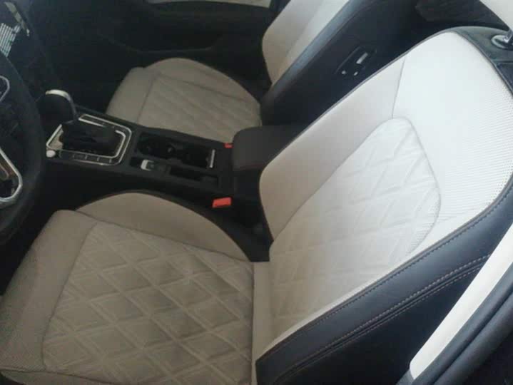 Фото 9 - Volkswagen Magotan