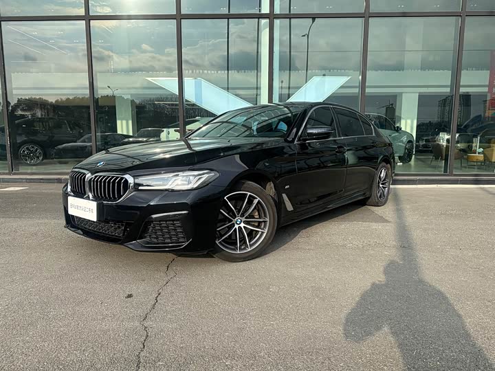 Фото 1 - BMW 5 Series