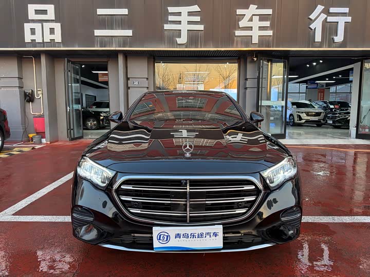 Фото 1 - Mercedes-Benz E-Class