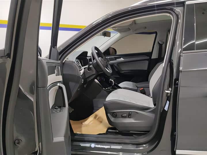 Фото 9 - Volkswagen Tayron